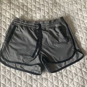 lululemon W shorts